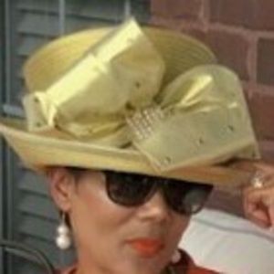 Meet your Posher, Lori